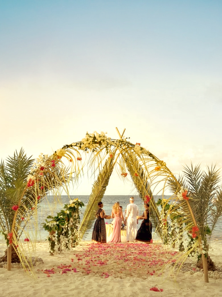 Book your wedding day in Sudamala Resort, Seraya